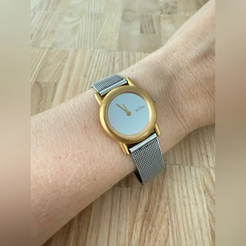 Skagen ladies gold tone silver tone stainless steel watch NEW BATTERY